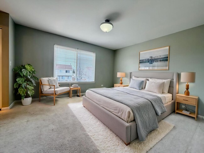 Building Photo - 2479 Montclair Ln