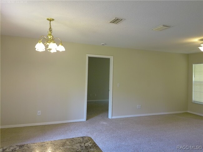 Building Photo - 6015 E Carmel Ln