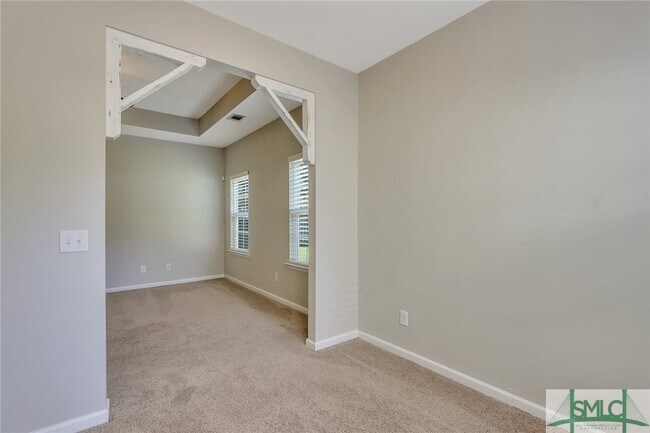 Building Photo - 136 Waverly Way