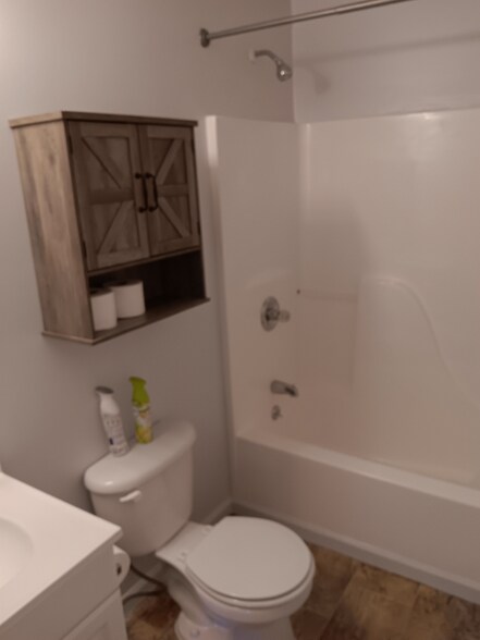 Building Photo - 5520 Carla Dr