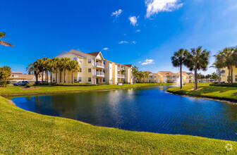 Building Photo - 1951 Island Club Dr