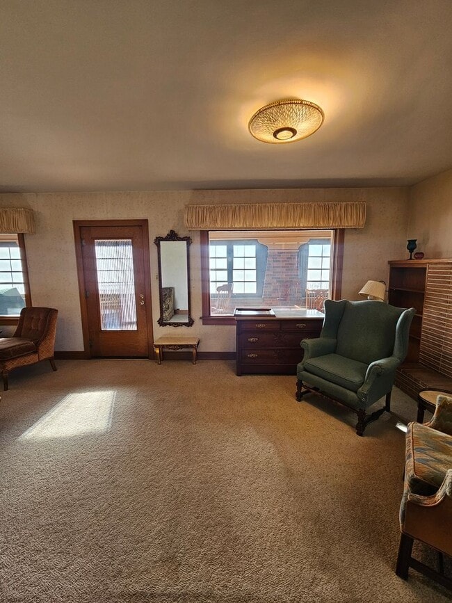 Building Photo - 4 BED | 2.5 BATH | DOUBLE GARAGE | WEST RAPID | FURNISHED