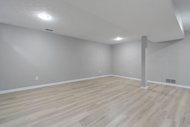 Building Photo - 6251 Tara Hill Dr