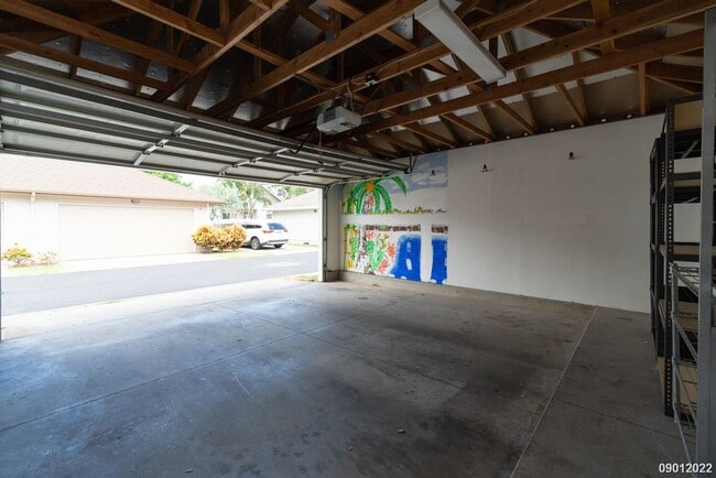 Building Photo - 4BR/ 2.5BA/ 3PKG/ 30 PV panels in Ocean Po...