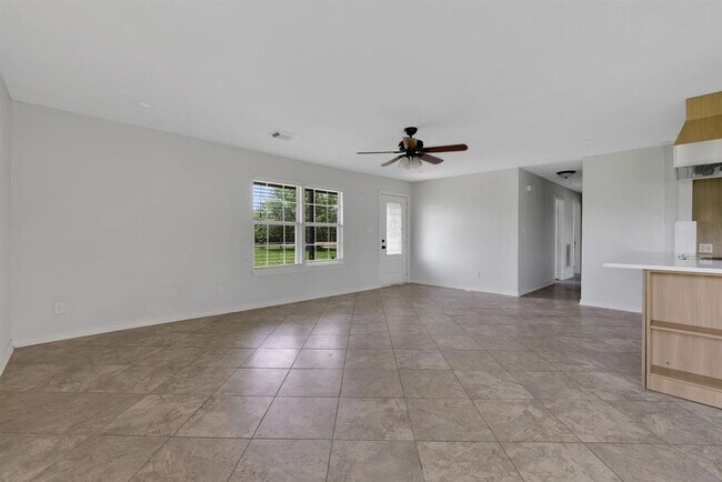 Building Photo - 36704 Broncho Rd