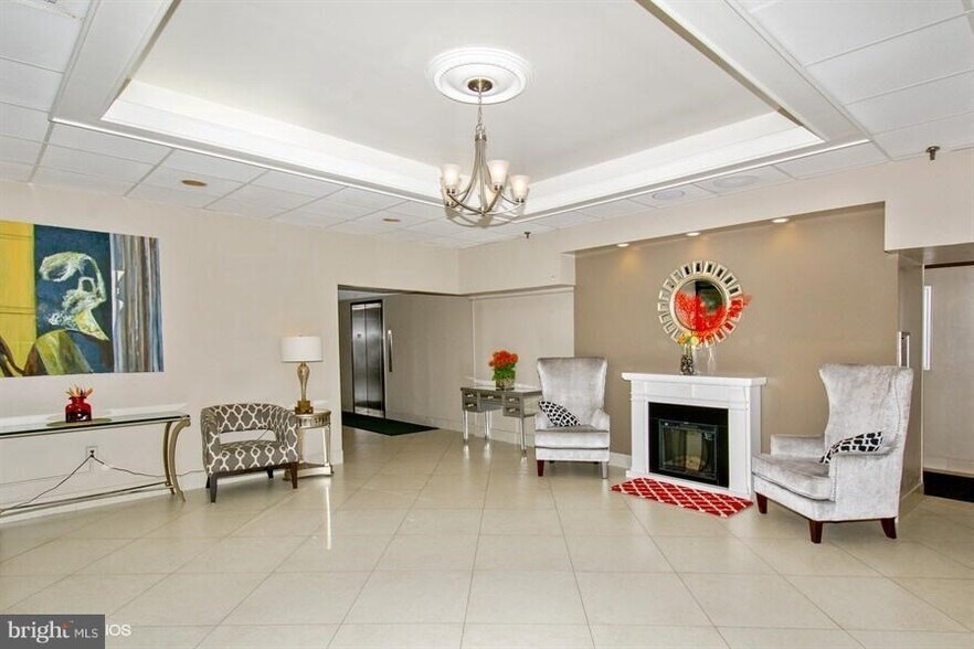 Building Photo - 5911 Edsall Rd., APT #705