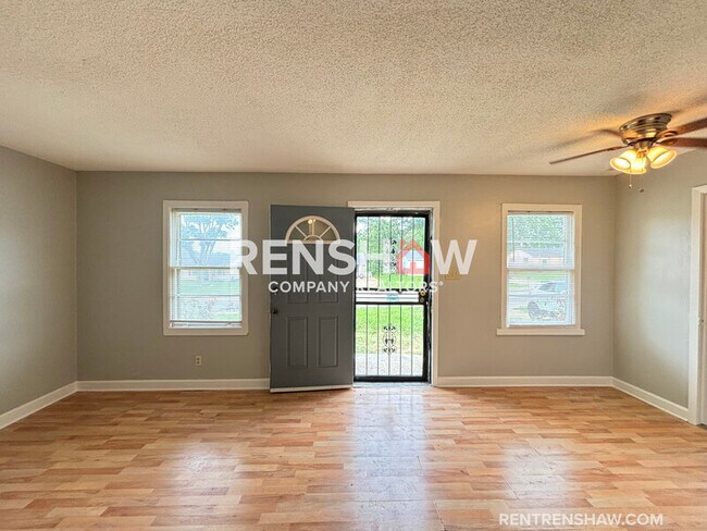 Building Photo - 3932 Dearborn St