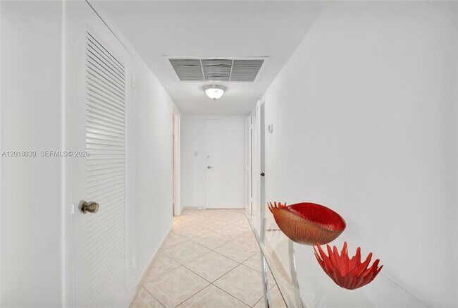 Building Photo - 5401 Collins Ave