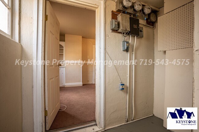 Building Photo - Ground Level, One Bedroom Apartment with A...