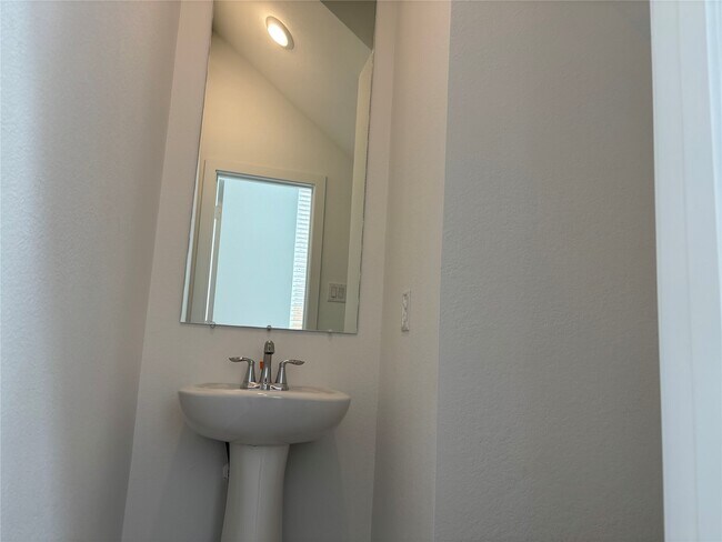 Building Photo - 6307 Serenity View Ln
