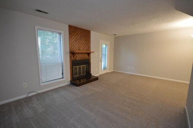 Building Photo - 616 Applecross Dr