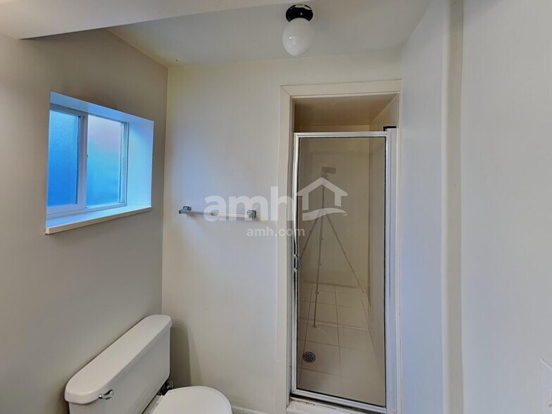 Building Photo - 1666 W 9685 S