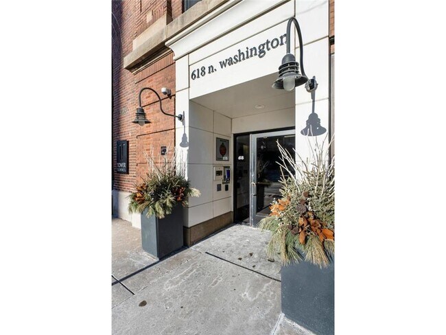 Building Photo - 618 N Washington Ave