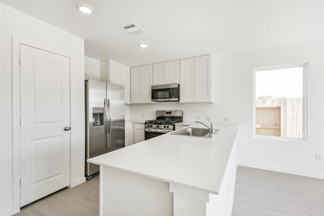 Building Photo - 710 Zuppino Ln