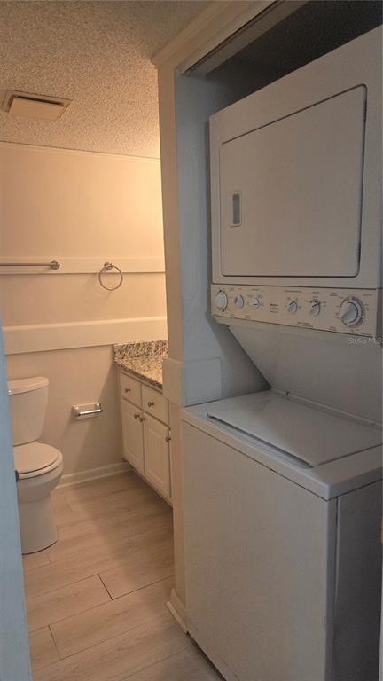 Building Photo - 589 Fairways Cir