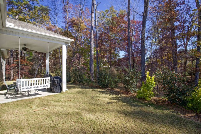 Building Photo - Centric and spacious home! No stairs!