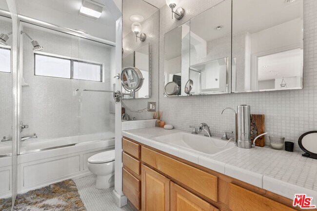 Building Photo - 26666 Seagull Way