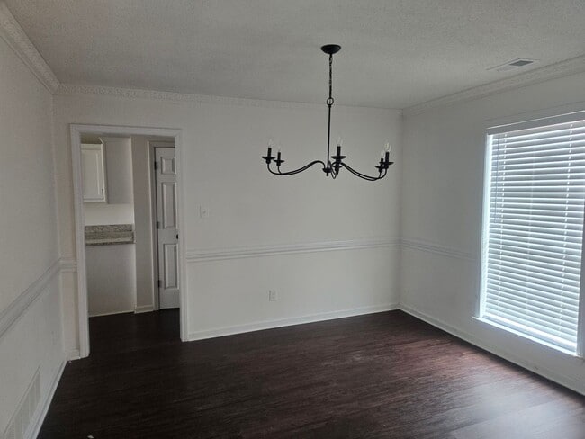 Building Photo - Gorgeous Corner Lot Arlington Home For Rent