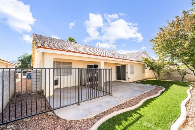 Building Photo - 74 Graythorn Mountain Ct