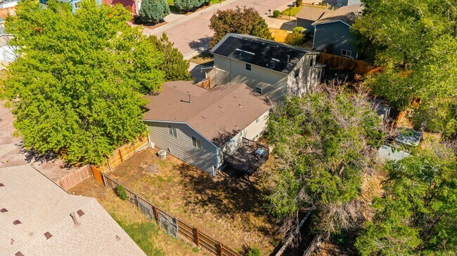 Building Photo - 580 Upton Dr