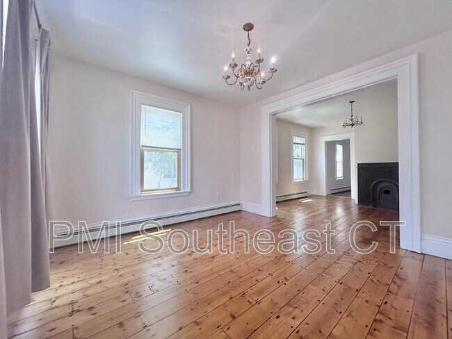 Building Photo - 32 Starr St