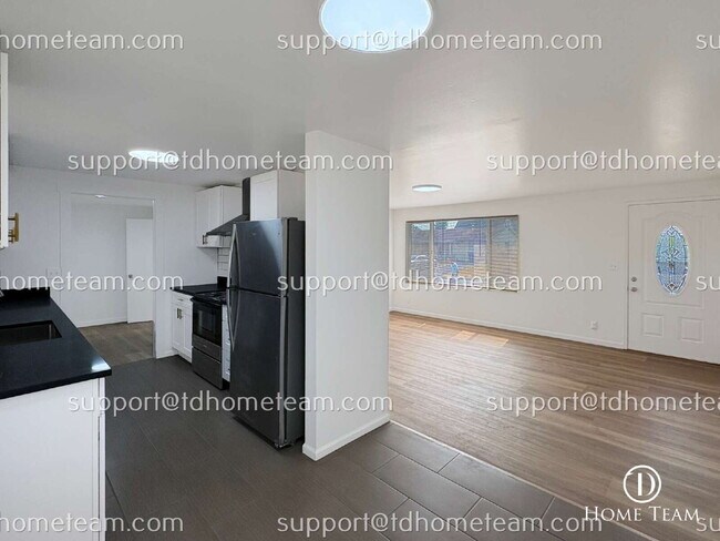 Building Photo - "Charming 4-Bed Retreat in Renton – Cozy Living, Prime Location!"