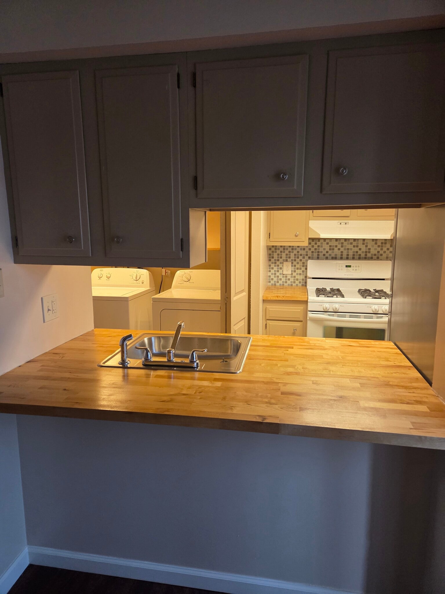 Building Photo - 524 Mercer Rd