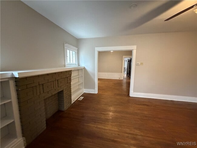 Building Photo - 41 Crestwood Ave