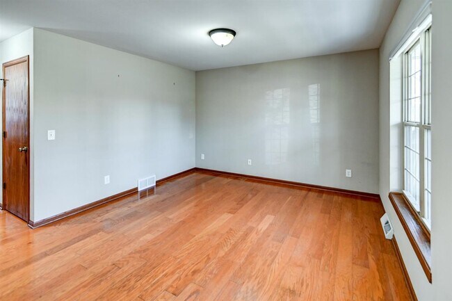 Building Photo - 2633 Koshkonong Way