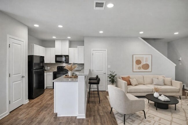 Building Photo - 207 Peruna Dr