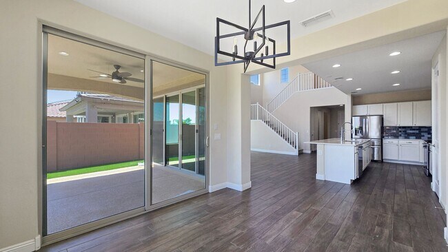 Building Photo - Private Pool in excellent newer neighborhood!