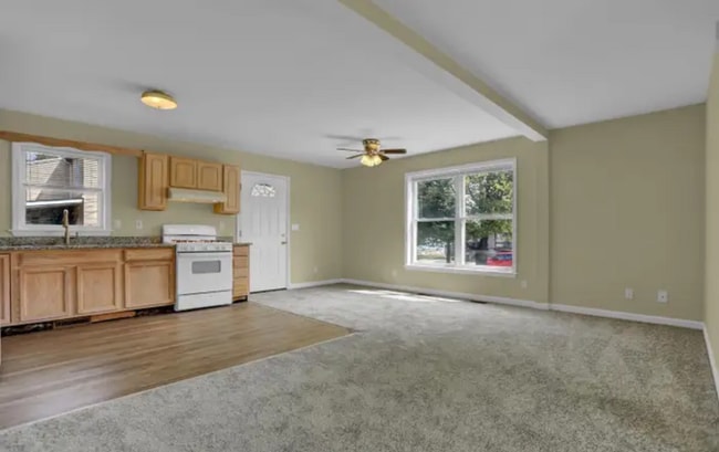 Building Photo - 5916 Sefton Ave