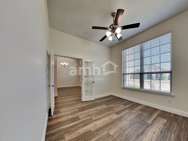 Building Photo - 1802 Bertino Way
