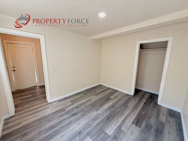 Building Photo - UPGRADED 1 BED 1 BATH  - OFFERED BY PROPER...