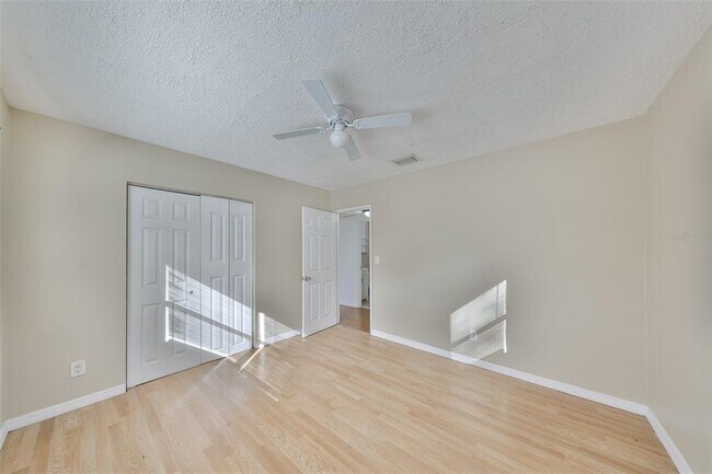 Building Photo - 6912 40th Ave N