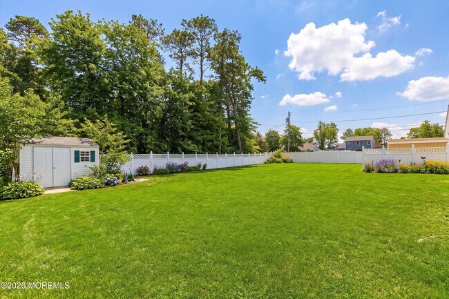 Building Photo - 821 Bunnell St