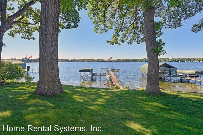 Building Photo - 3 br, 3 bath House - 425 Lakeview Avenue