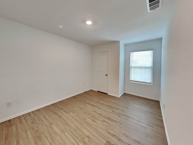 Building Photo - 22263 Stoney Ravine Dr