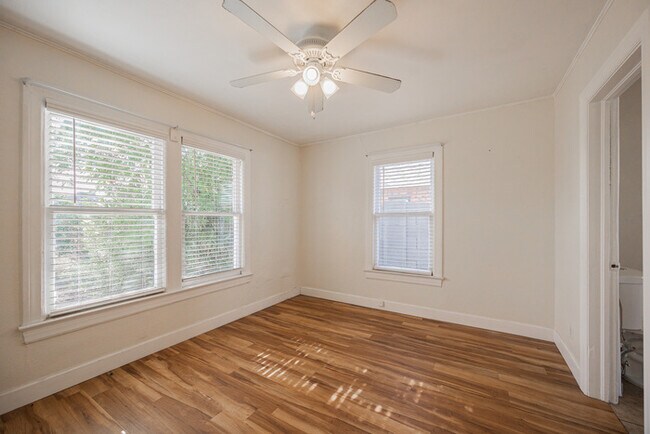 Building Photo - 1617 E Willetta St