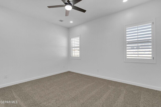 Building Photo - 15233 Expectation Ave