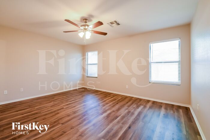 Building Photo - 3034 W Lucia Dr