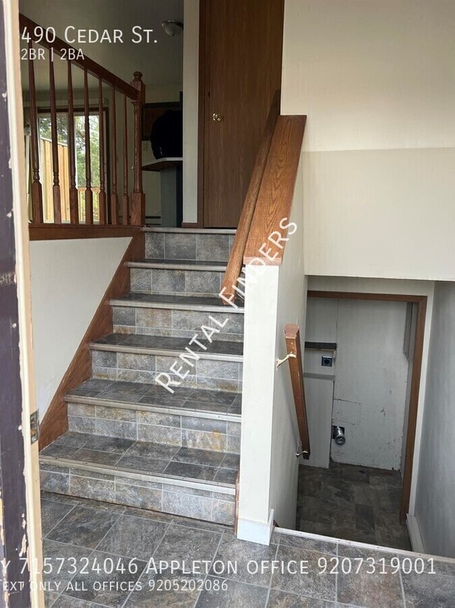 Building Photo - 490 Cedar St