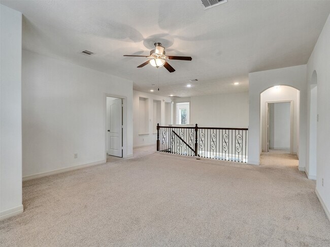 Building Photo - 28003 Iberville Glen Dr