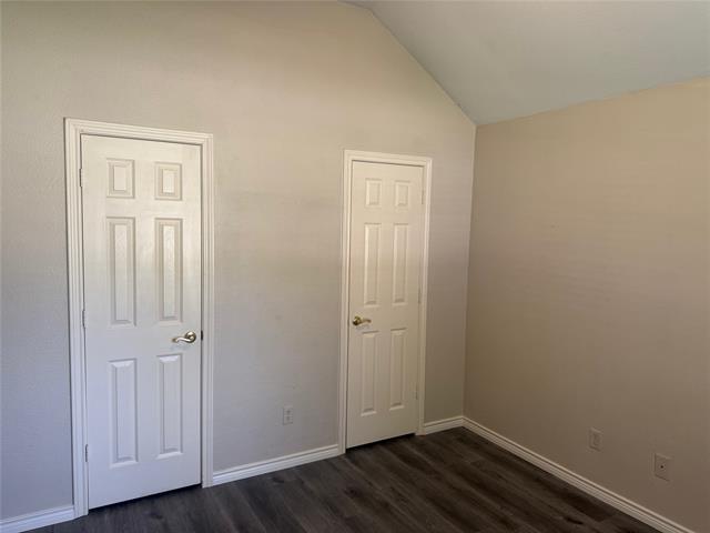 Building Photo - 9200 Fairwood Ct