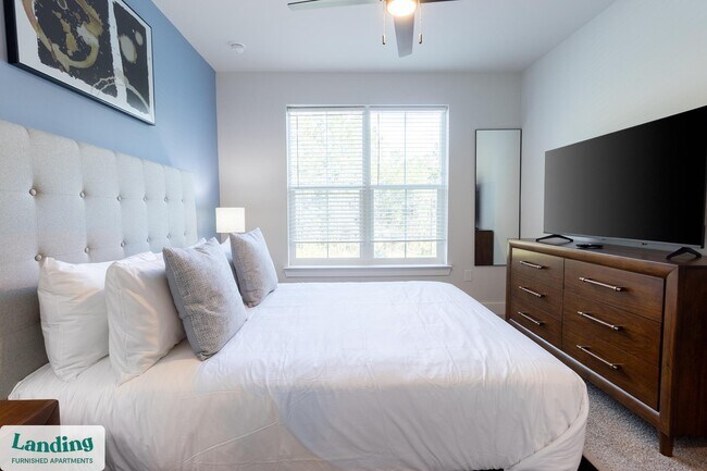 Building Photo - 435 Encore Way