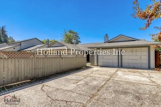 Building Photo - 6687 SW 192nd Ave
