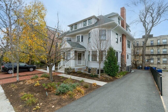 Building Photo - 38 Englewood Ave