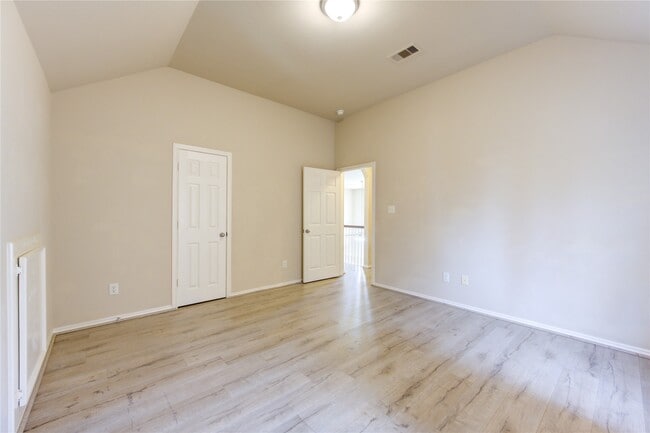 Building Photo - 6018 Royal Hollow Ln