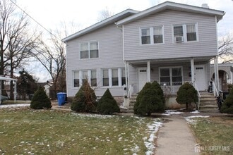 Building Photo - 899 Green St