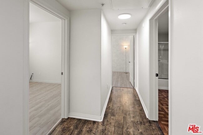 Building Photo - 360 W Ave 26